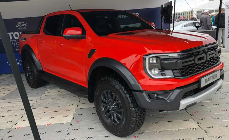 ford-ranger-raptor-30l-v6-ecoboost-biturbo-cabina-doble-4x4-big-0